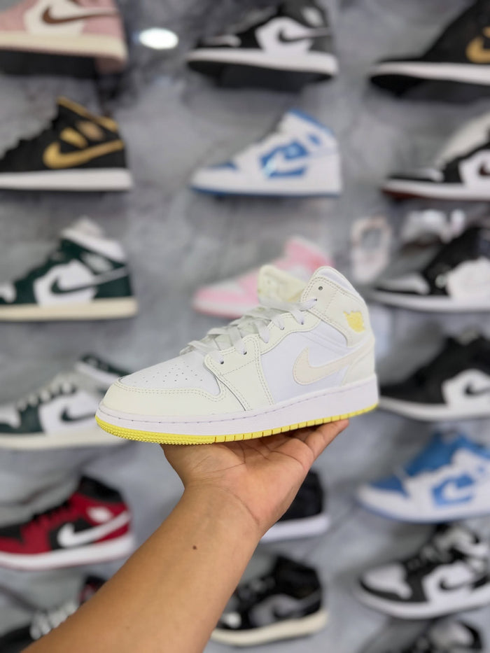 JORDAN 1 MID SAIL · foto 1 · besneaker Instagram