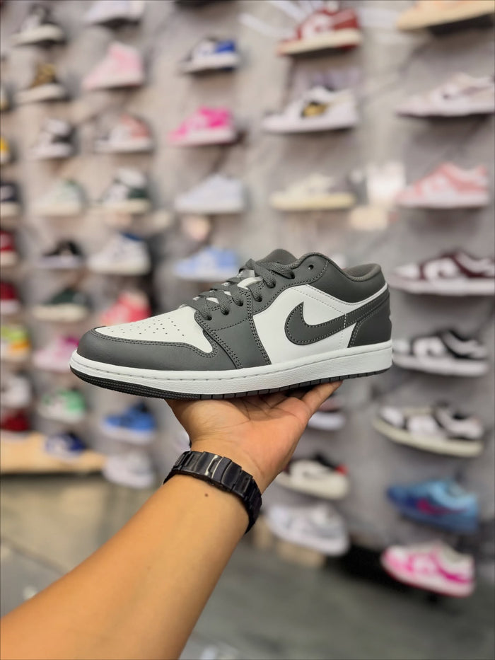 JORDAN 1 LOW IRON GREY · foto 1 · besneaker Instagram