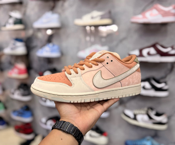 DUNK LOW SB