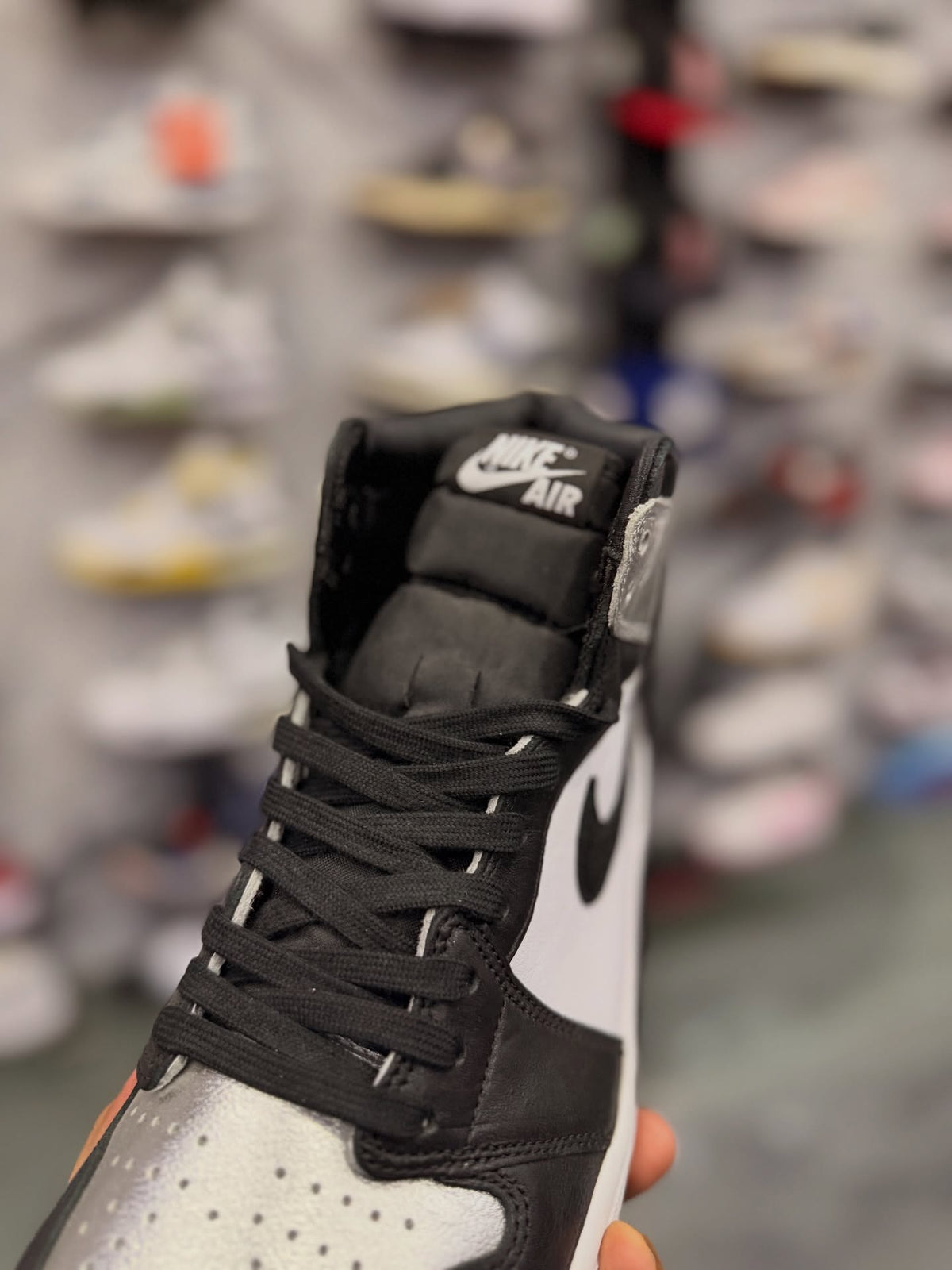 JORDAN 1 HIGH SILVER TOE · foto 2 · besneaker Instagram