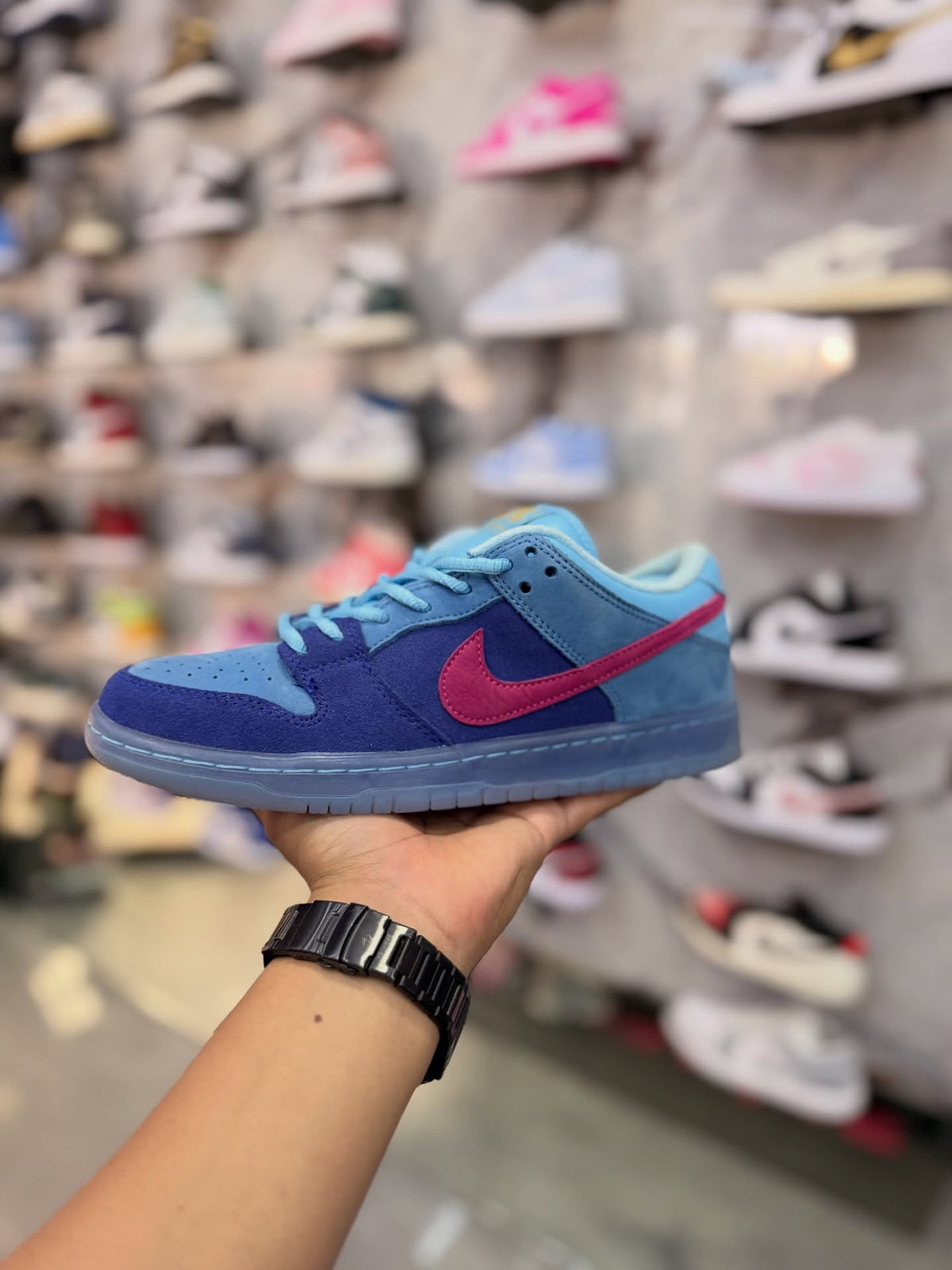 DUNK SB ROYALE RUN · foto 1 · besneaker Instagram