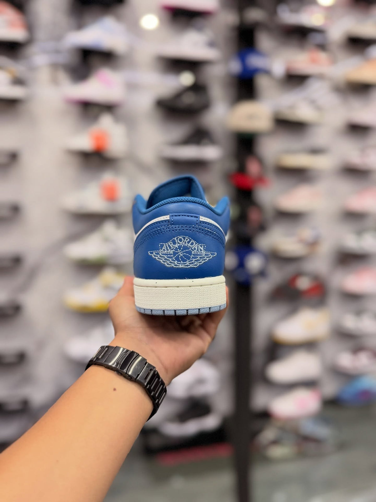 JORDAN 1 LOW INDUSTRIAL BLUE · foto 2 · besneaker Instagram