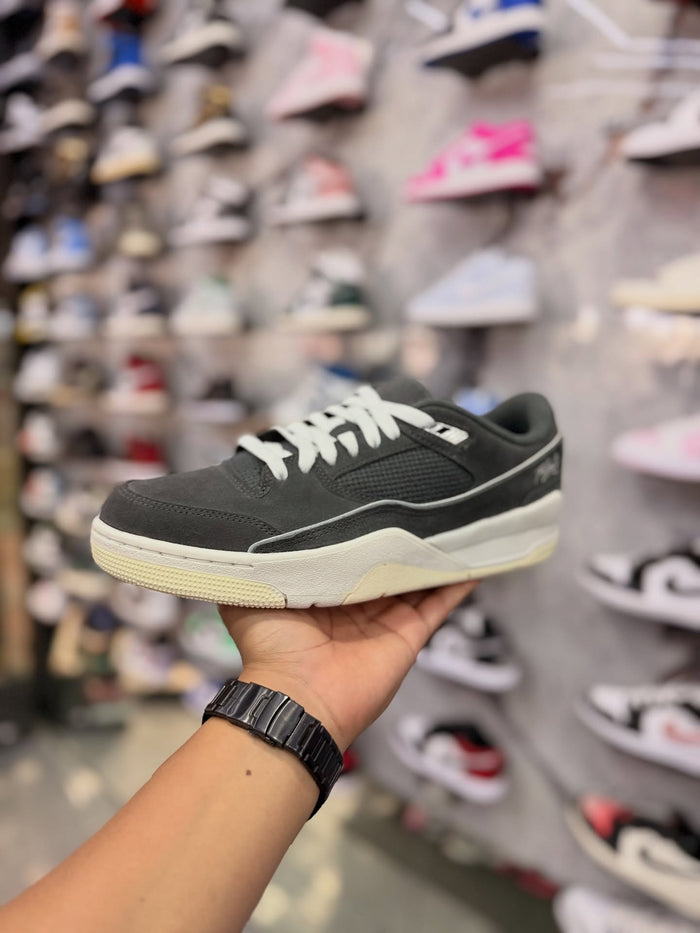 JORDAN FLIGHT COURTH · foto 1 · besneaker Instagram