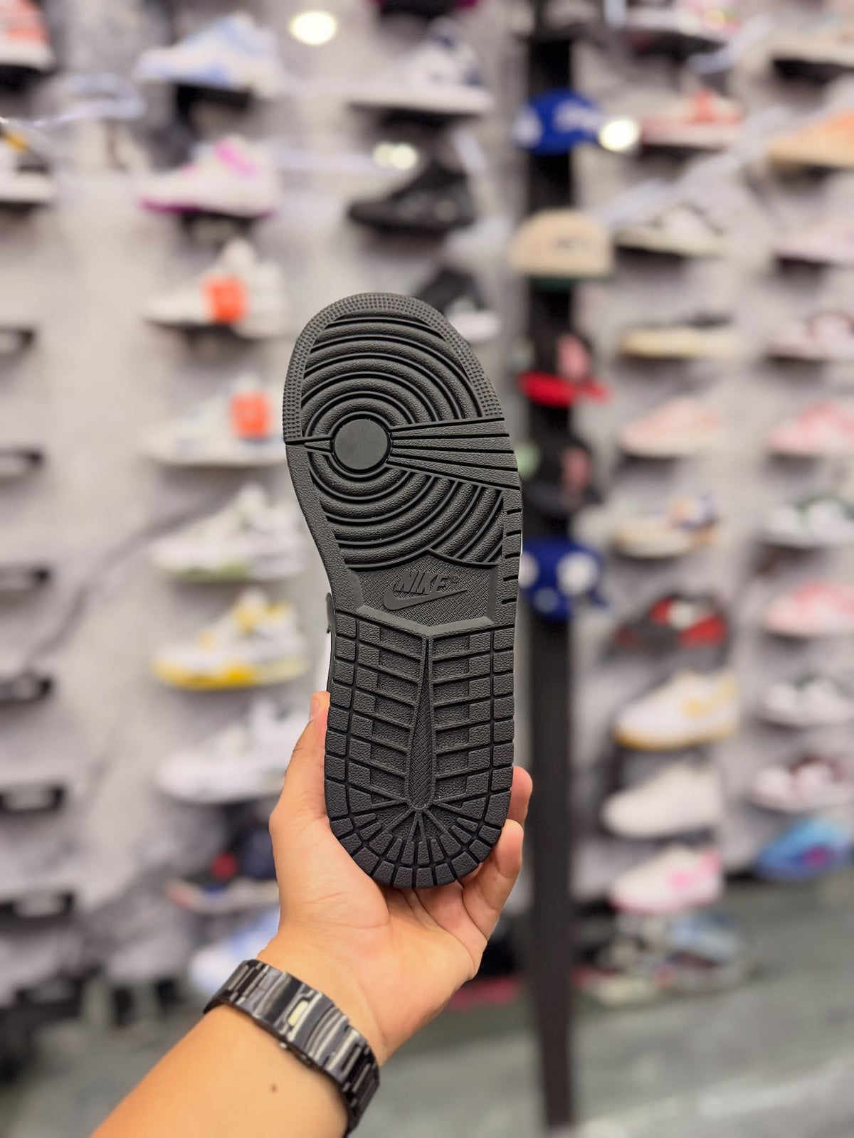 JORDAN 1 PANDA LOW · foto 3 · besneaker Instagram