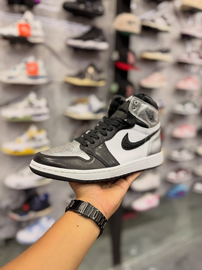 JORDAN 1 HIGH SILVER TOE · foto 1 · besneaker Instagram