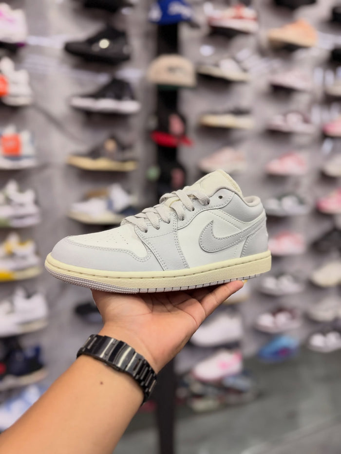 JORDAN 1 LOW GREY · foto 1 · besneaker Instagram