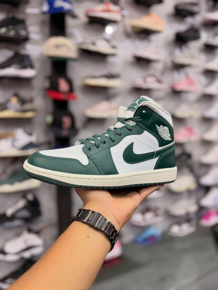JORDAN 1 MID OXIDIZED GREEN · foto 1 · besneaker Instagram