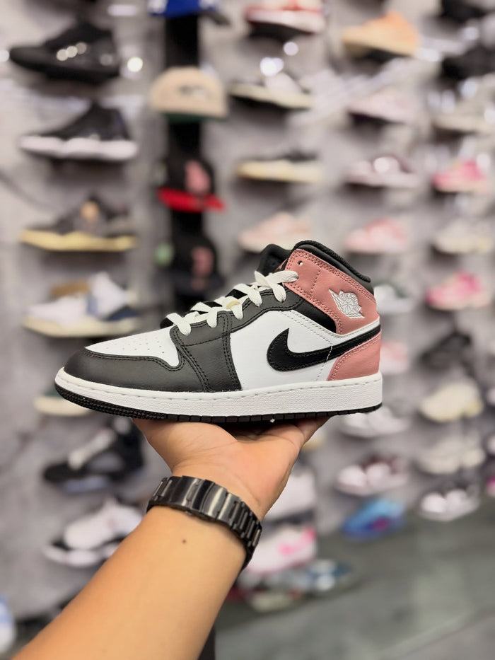 JORDAN 1 MID RUST PINK · foto 1 · besneaker Instagram