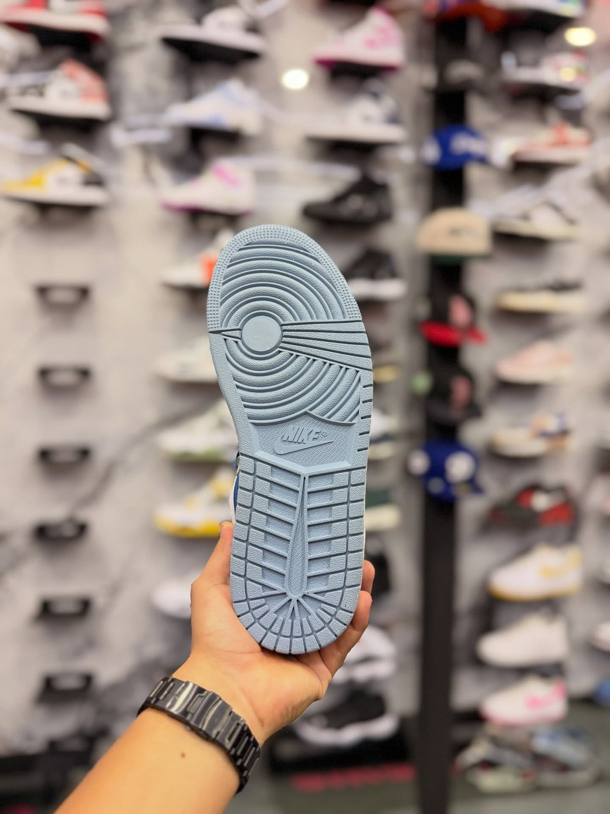 JORDAN 1 LOW INDUSTRIAL BLUE · foto 3 · besneaker Instagram