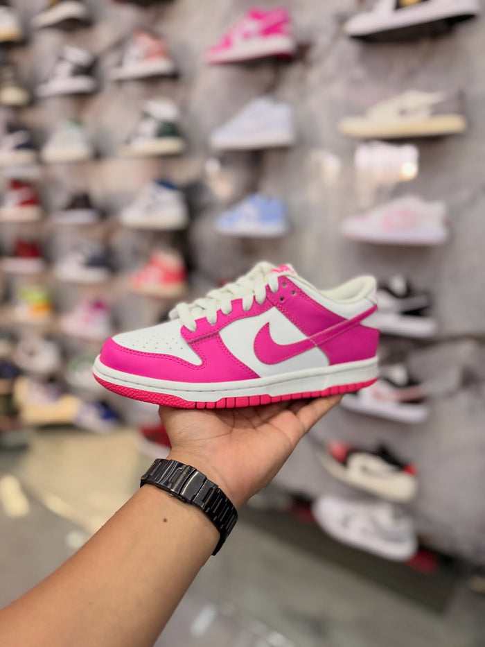 DUNK LOW LÁSER FUSHIA · foto 1 · besneaker Instagram