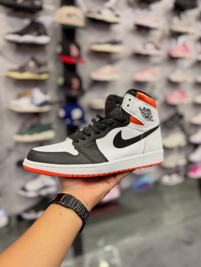 JORDAN 1 HIGH ELECTRO ORANGE · foto 1 · besneaker Instagram