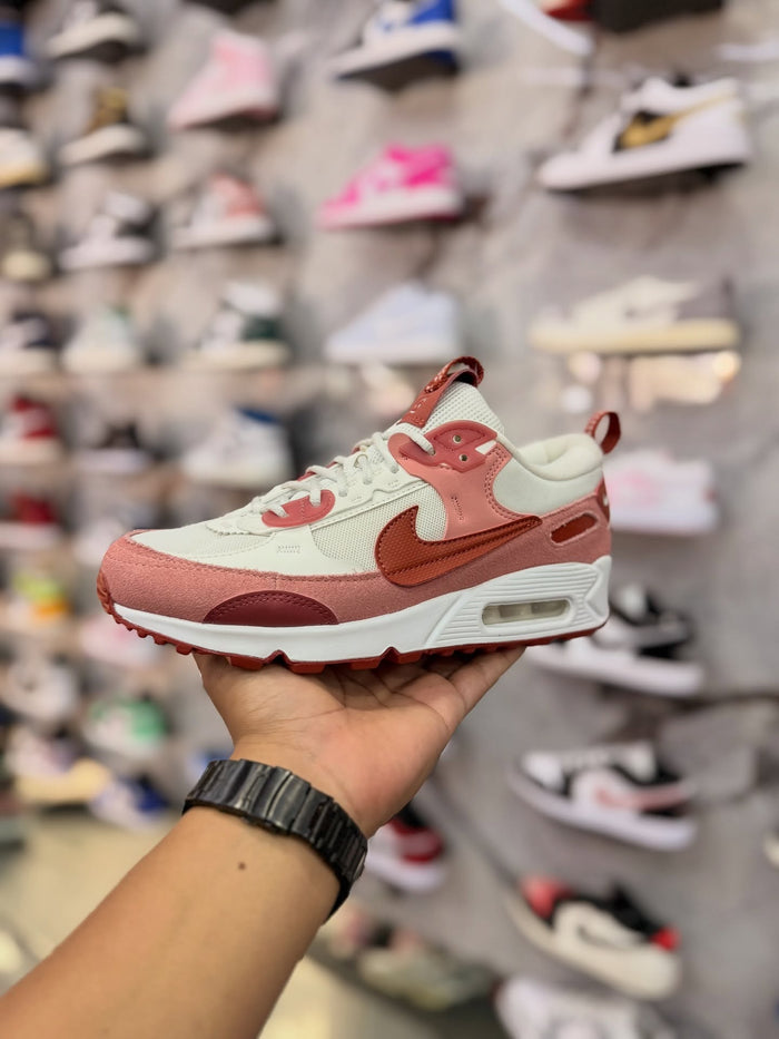 NIKE AIR MAX 90 FUTURA · foto 1 · besneaker Instagram