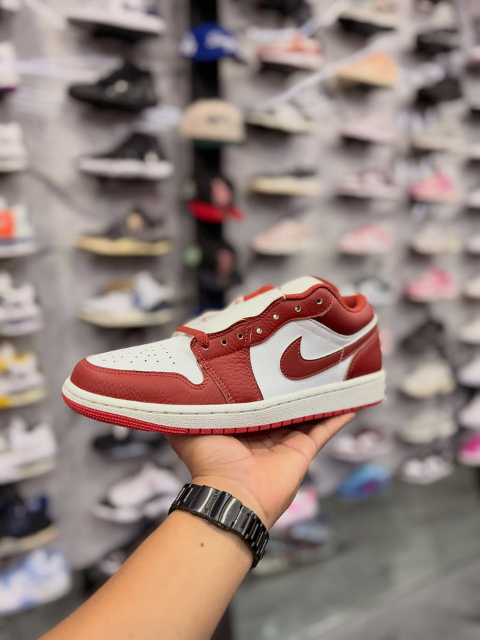 JORDAN 1 LOW DUNE RED · foto 1 · besneaker Instagram