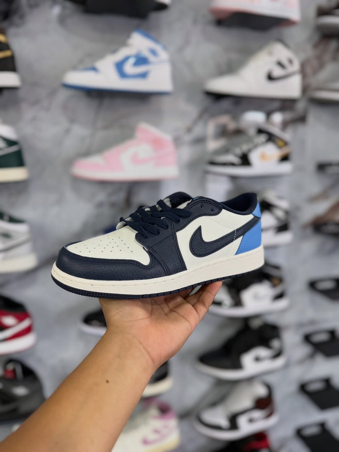 JORDAN LOW OBSIDIAN · foto 1 · besneaker Instagram