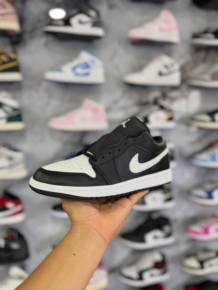 JORDAN 1 LOW OFF NOIR · foto 1 · besneaker Instagram