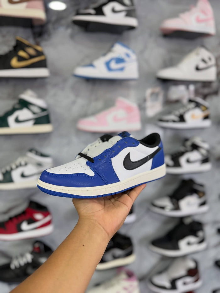 JORDAN 1 LOW GAME ROYALE · foto 1 · besneaker Instagram