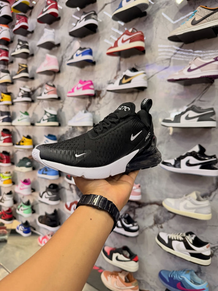 NIKE AIR MAX 270 · foto 1 · besneaker Instagram