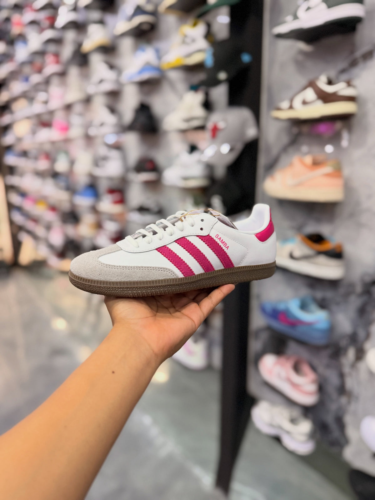 Adidas samba · foto 1 · besneaker Instagram