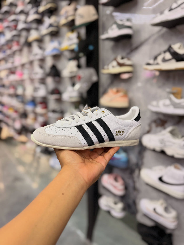 Adidas japan · foto 1 · besneaker Instagram