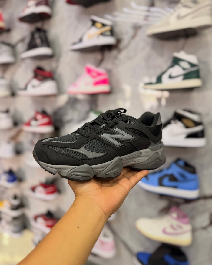 NEW BALANCE 9060