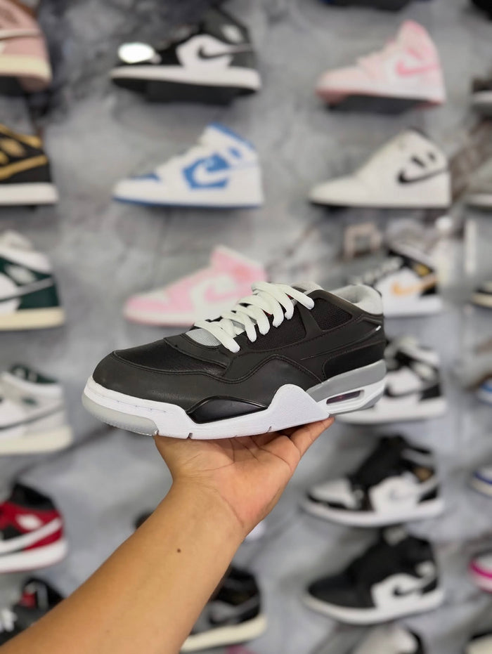 JORDAN 4RM