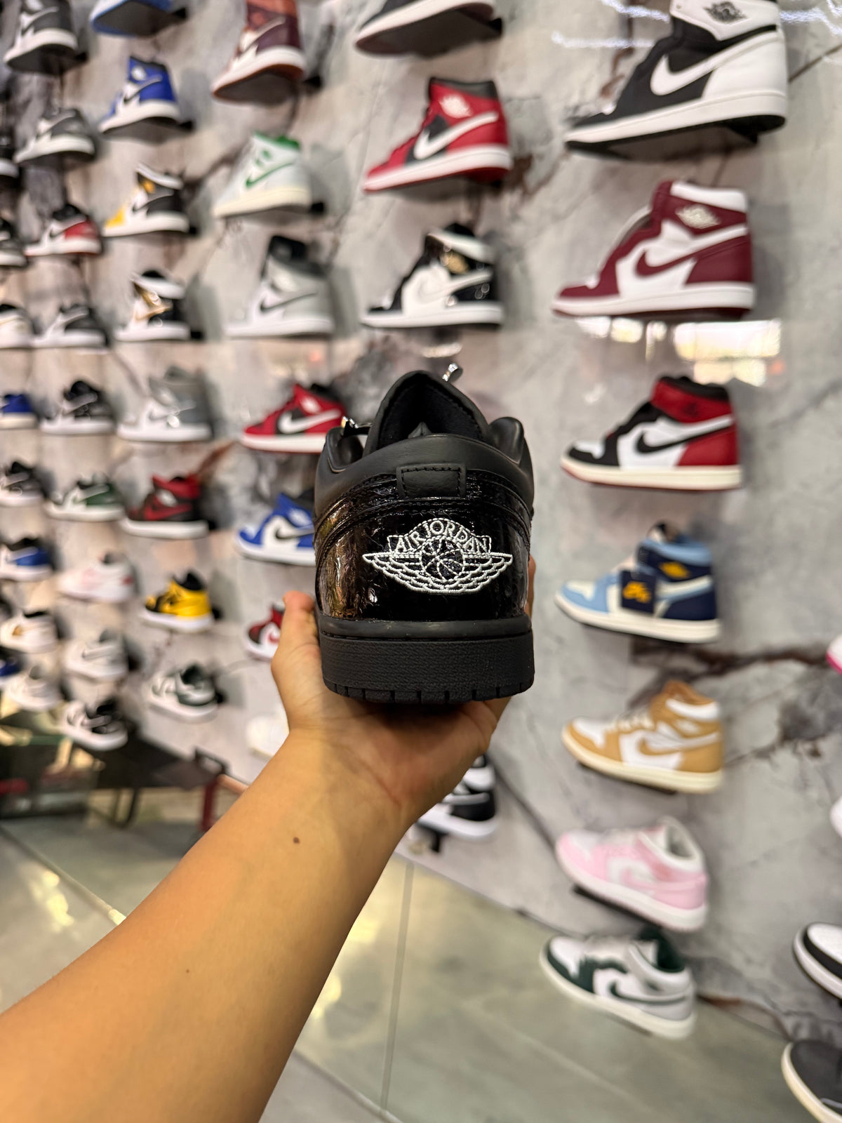 JORDAN 1 LOW BLACK CROC