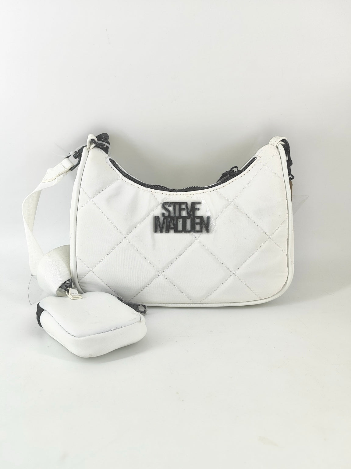 Steve Madden Crossbody acolchada con monedero – Blanco
