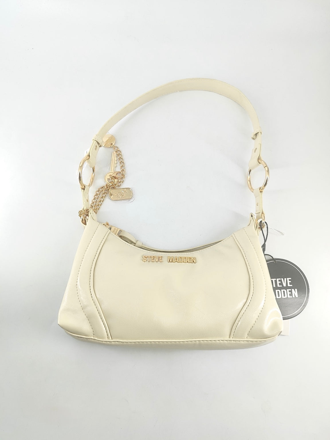 Steve Madden Shoulder bag con dijes – Crema