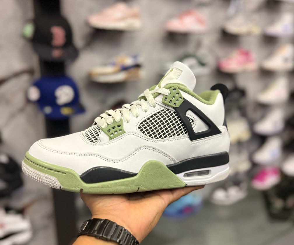JORDAN 4 SEFOAM