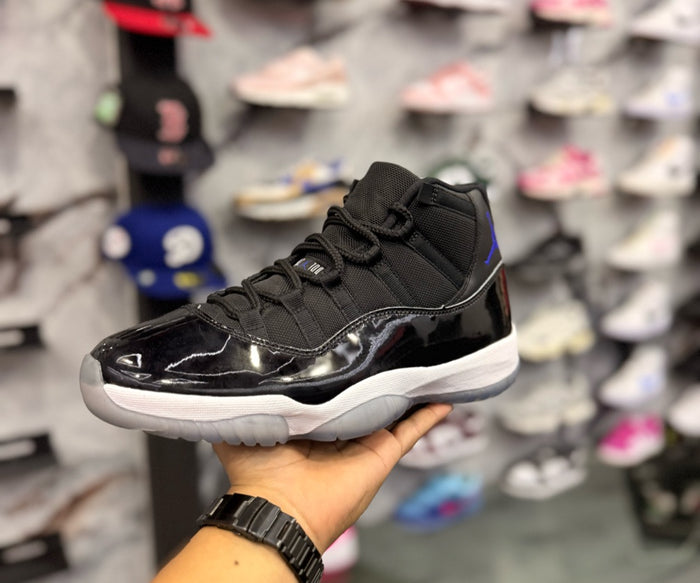 JORDAN 11 SPACE JAM