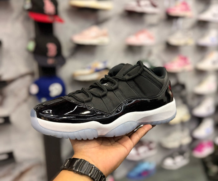 JORDAN 11 LOW SPACE JAM