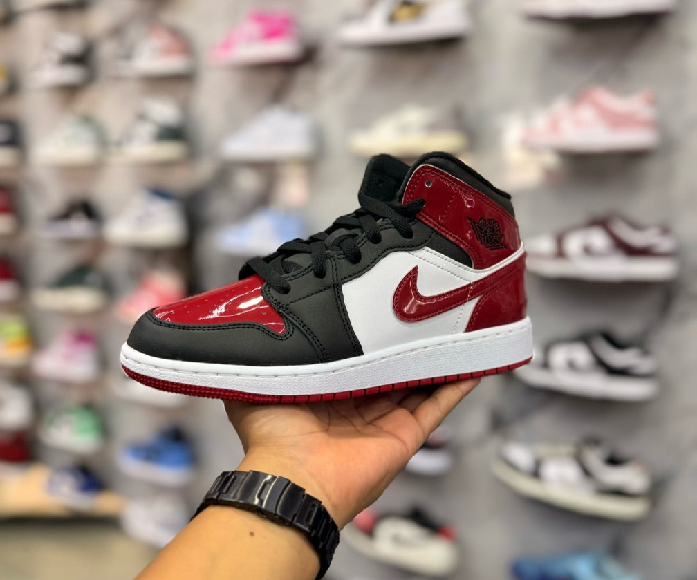 JORDAN 1 MID PATENT RED