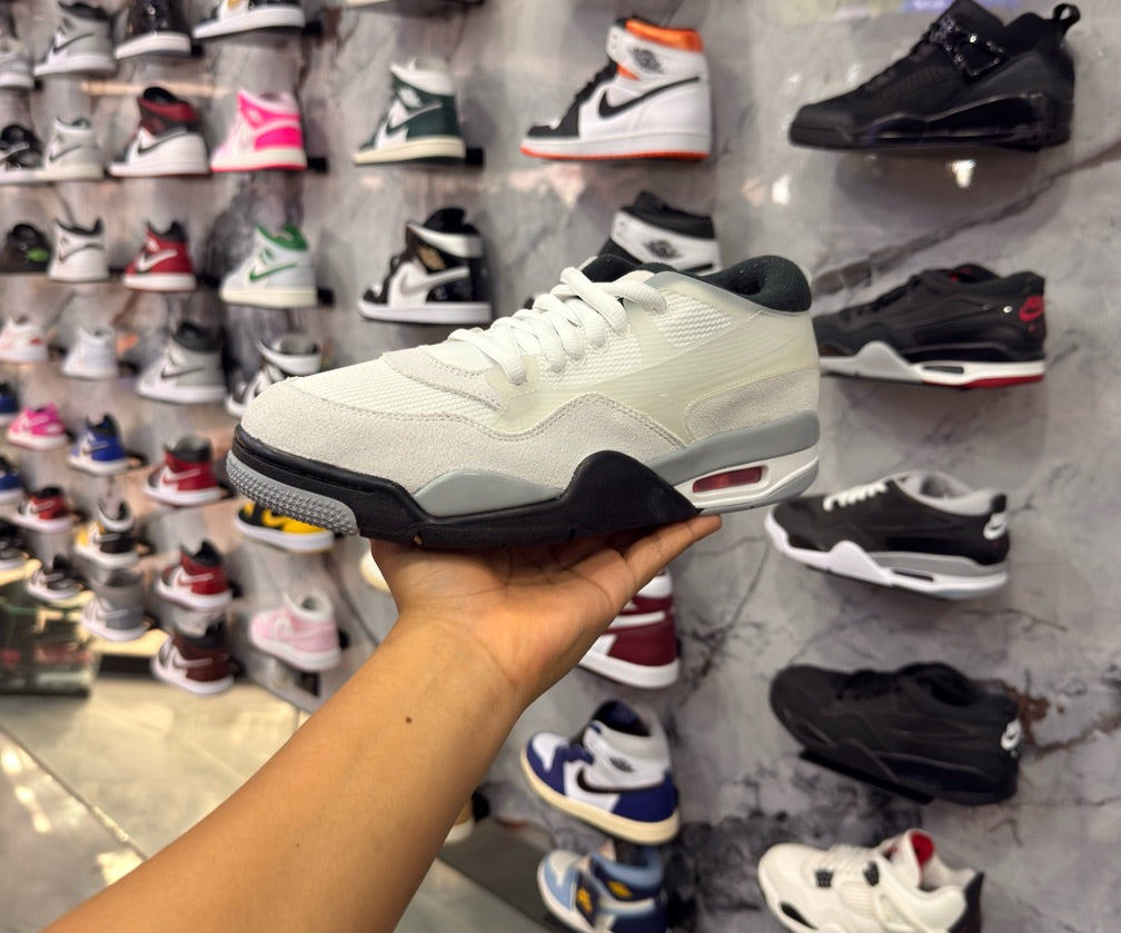 JORDAN 4 RM - NO LID