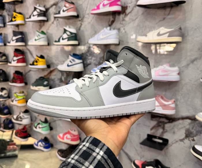 JORDAN 1 MID SMOKE GREY