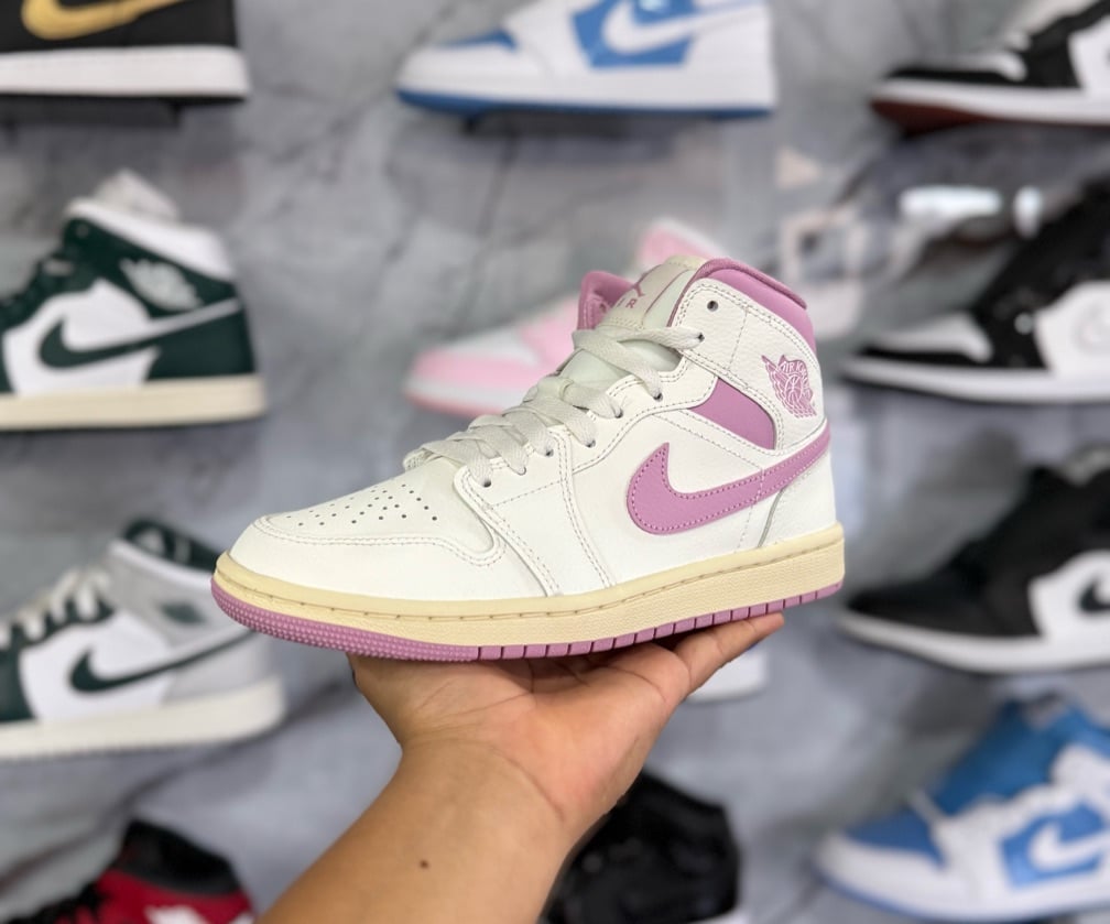 JORDAN 1 MID MUSLIN