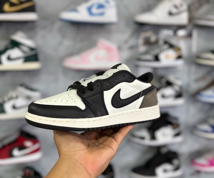 JORDAN 1 LOW MOCHA