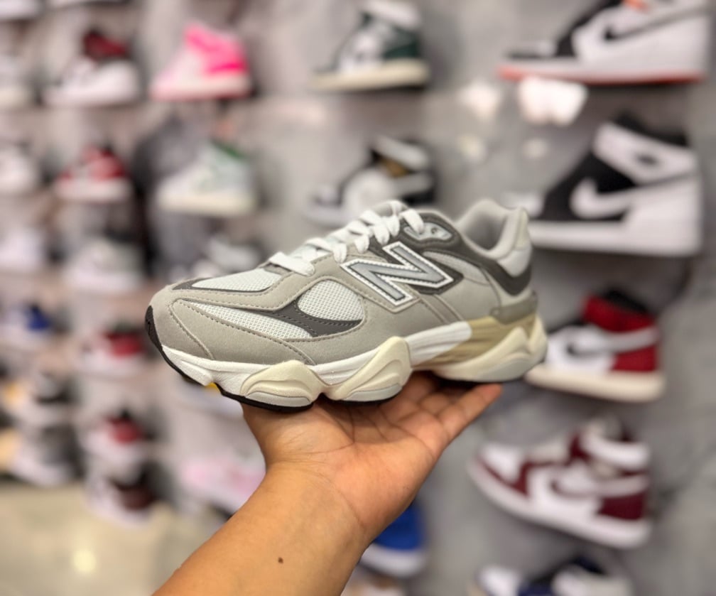 NEW BALANCE 9060